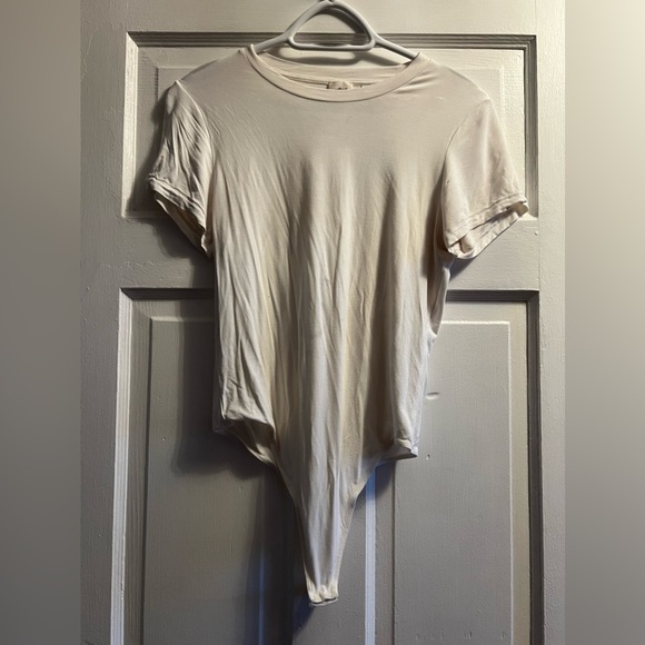 Aritzia Wilfred T-Shirt Bodysuit - Picture 1 of 5